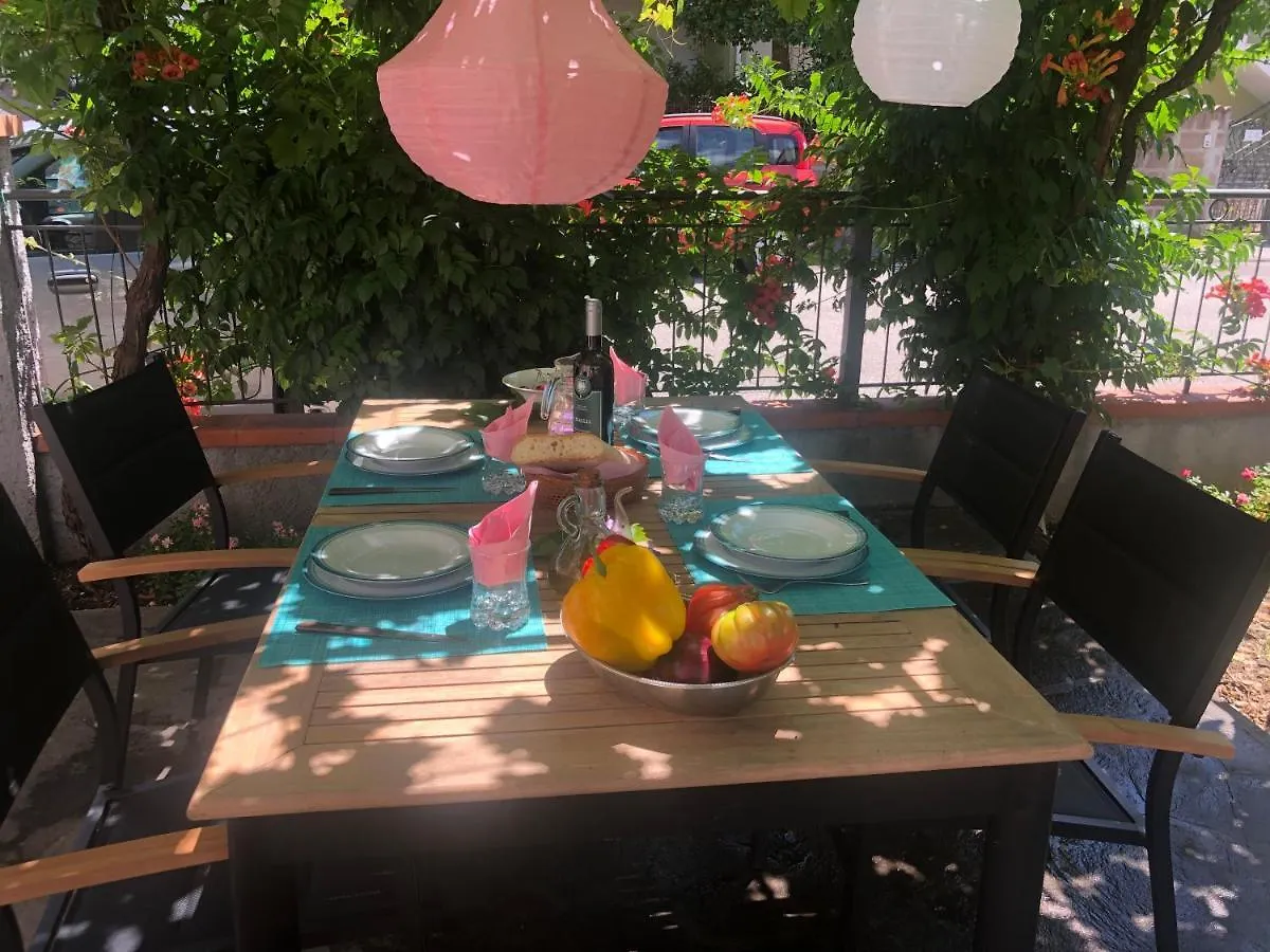 Casa Rosa Villa Cecina  Cecina (Livorno)
