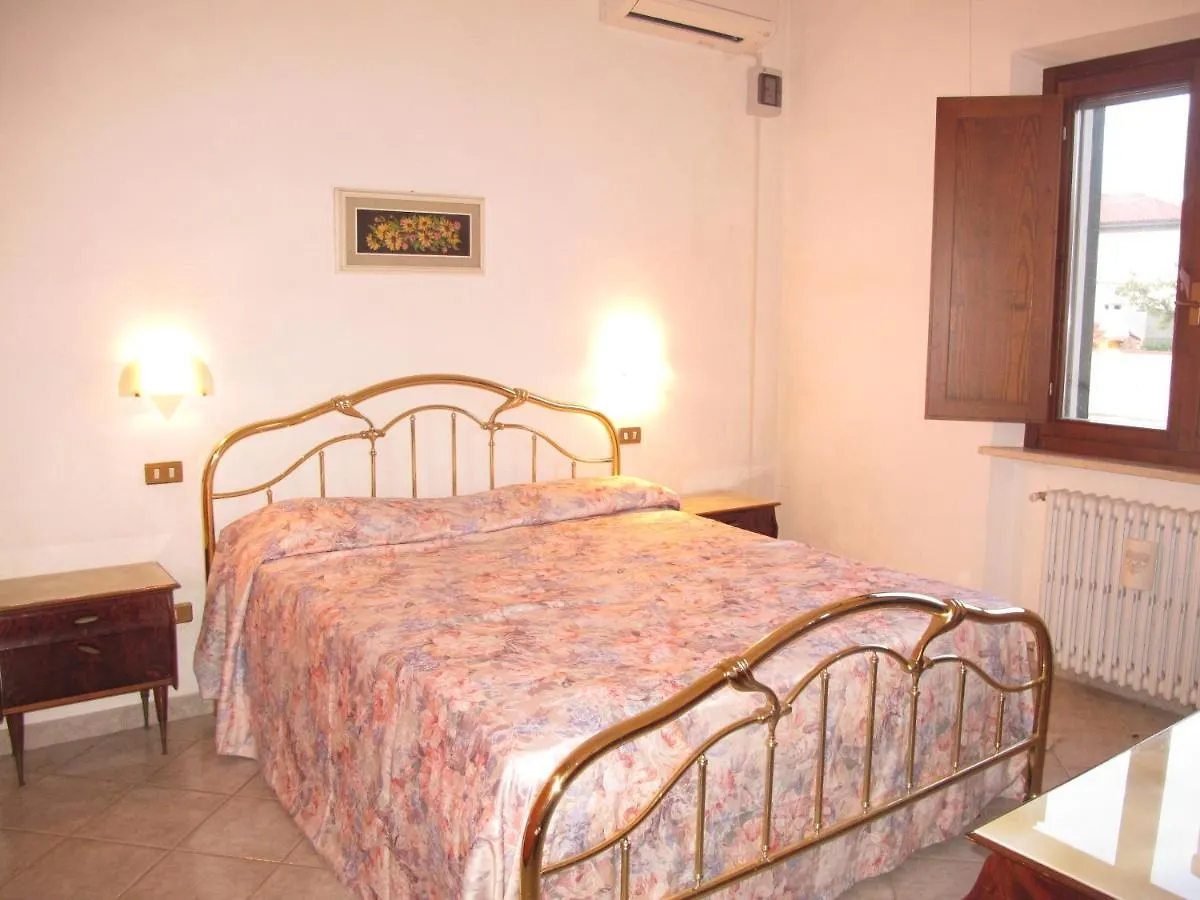Casa Rosa Villa Cecina