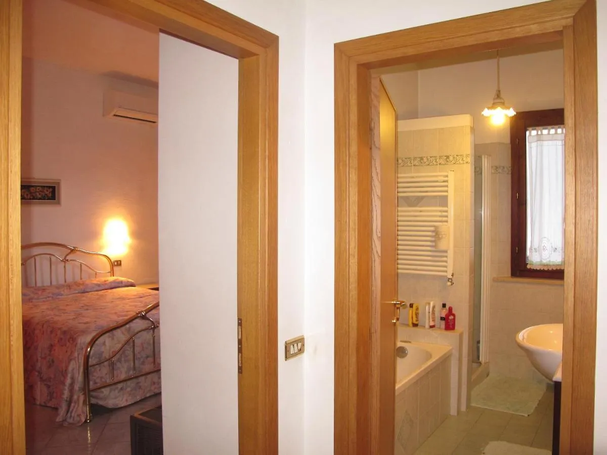 Casa Rosa Villa Cecina