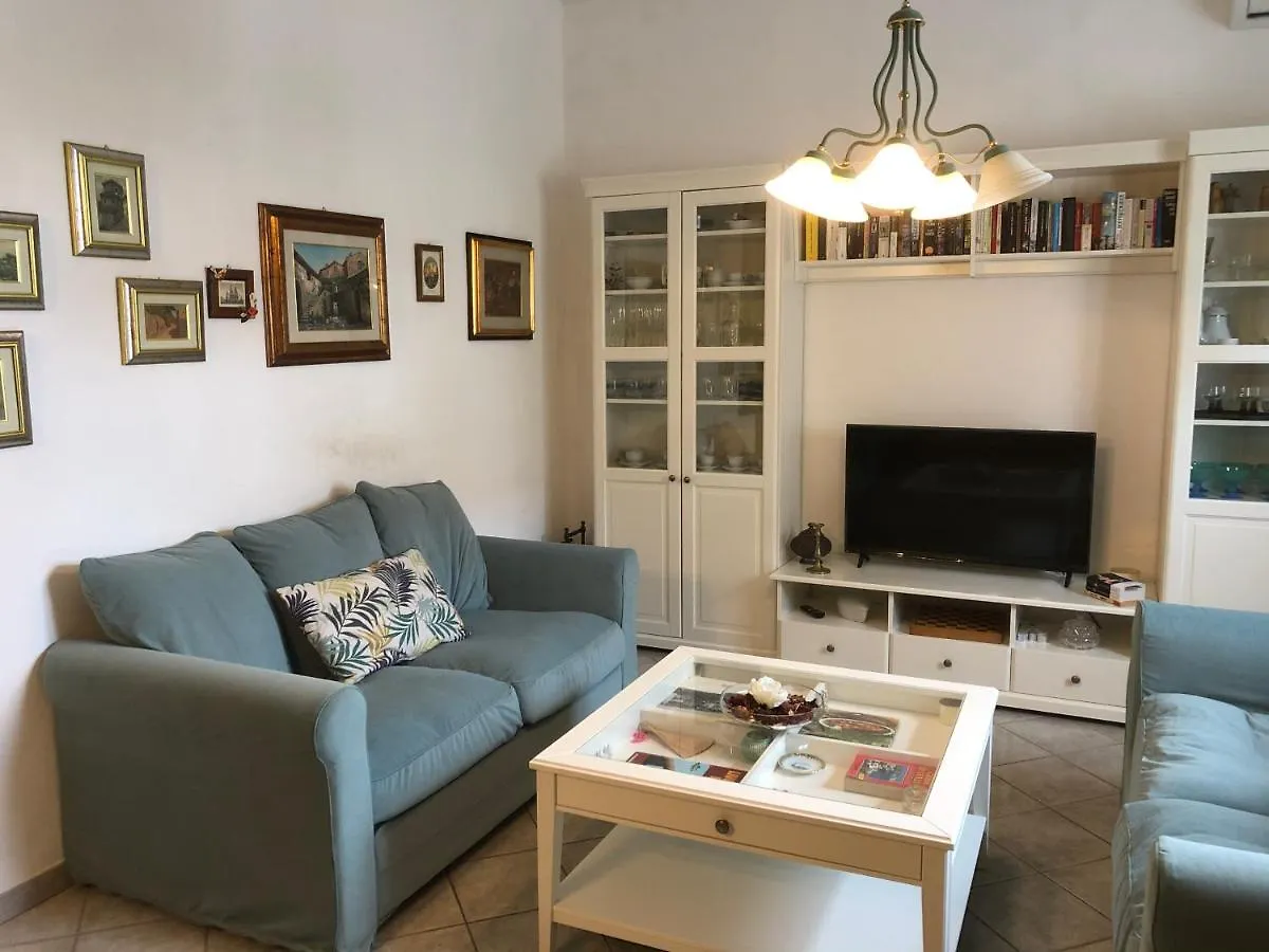 Casa Rosa Villa Cecina  0*, Cecina (Livorno) Italy